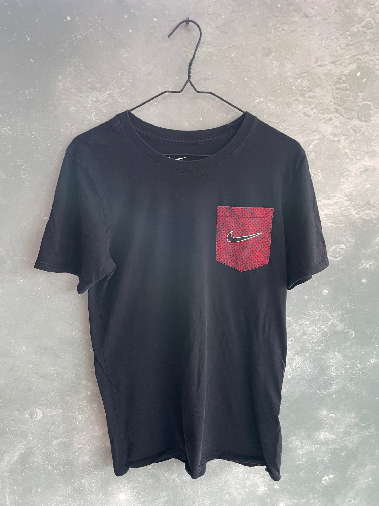 Vintage Black Nike Short Sleeve T-shirt Small