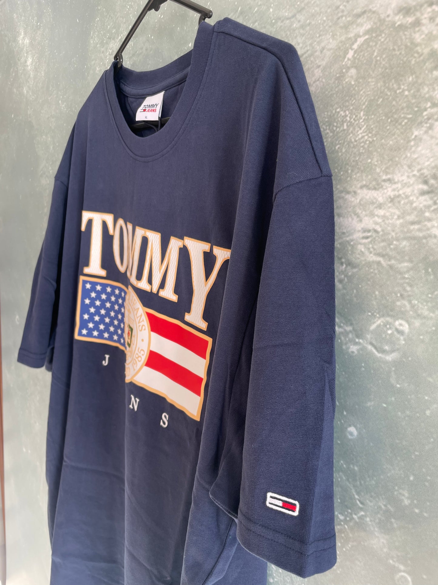 Brand New Navy Blue Tommy Jeans T-shirt XL