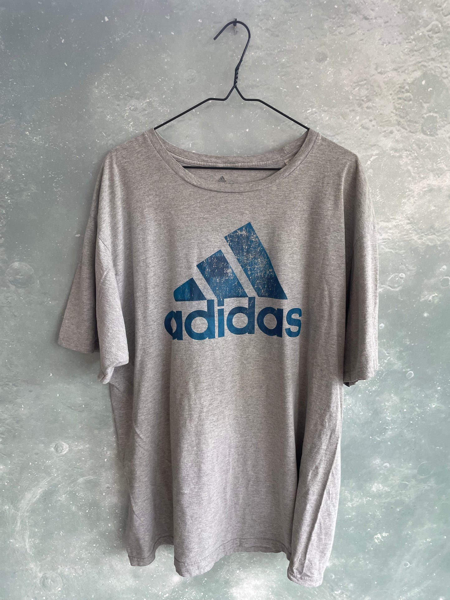 Vintage Grey Adidas Short Sleeve T-shirt 2XL